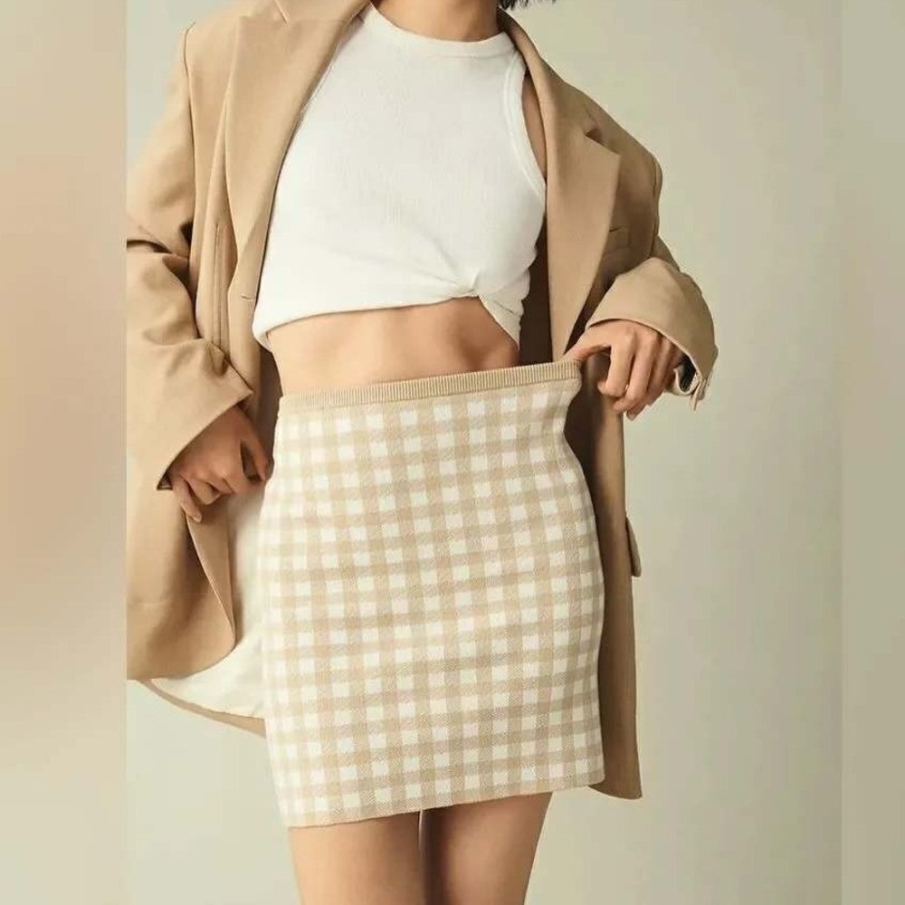 Anthropologie Kule Gingham Check Stretch Knit Mini Skirt Womens Small‎ Taupe NWT